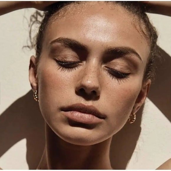 Gold Twist Hoops Waterproof 18K simply dainty earrings lightweight gift for her - Picture 4 of 8